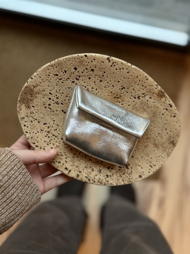 Pouch_Silver_01.jpeg